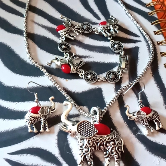 red coral Jewelry - ELEPHANT SET/RED CORAL 3-PIECE NECKLACE/BRACELET / EARRINGS